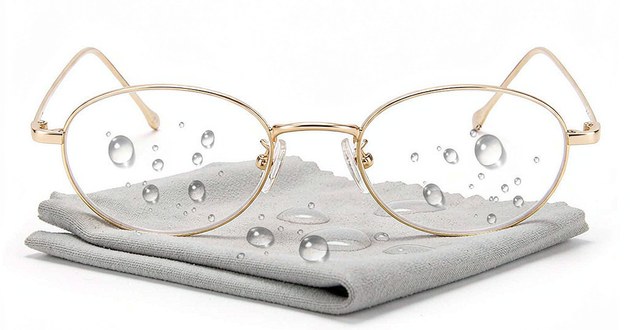 Glasses on microfiber cleaning cloth