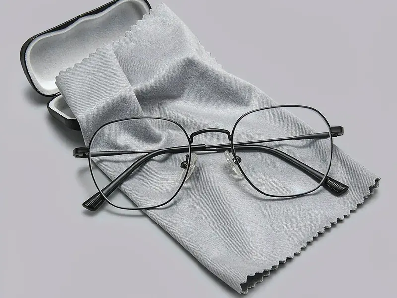 Full-Frame Spectacles